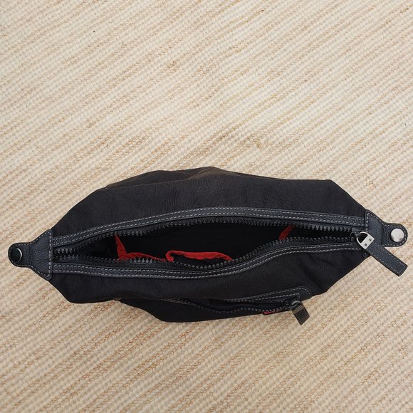 Ecco black & red toiletry travel case - Picture 5 of 6